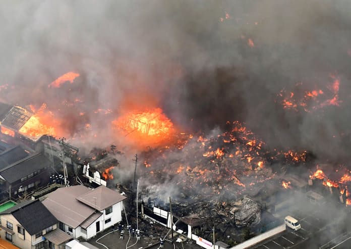 新発田市の養豚場で火事 少なくとも豚舎３棟で飼育されていた