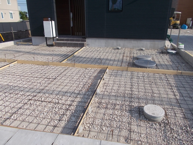 庭を駐車場にする際のメリット＆デメリットと費用を抑えるコツを一挙公開海老名市や座間市で駐車場リフォームなどのお庭リフォームなら高野にお問い合わせを