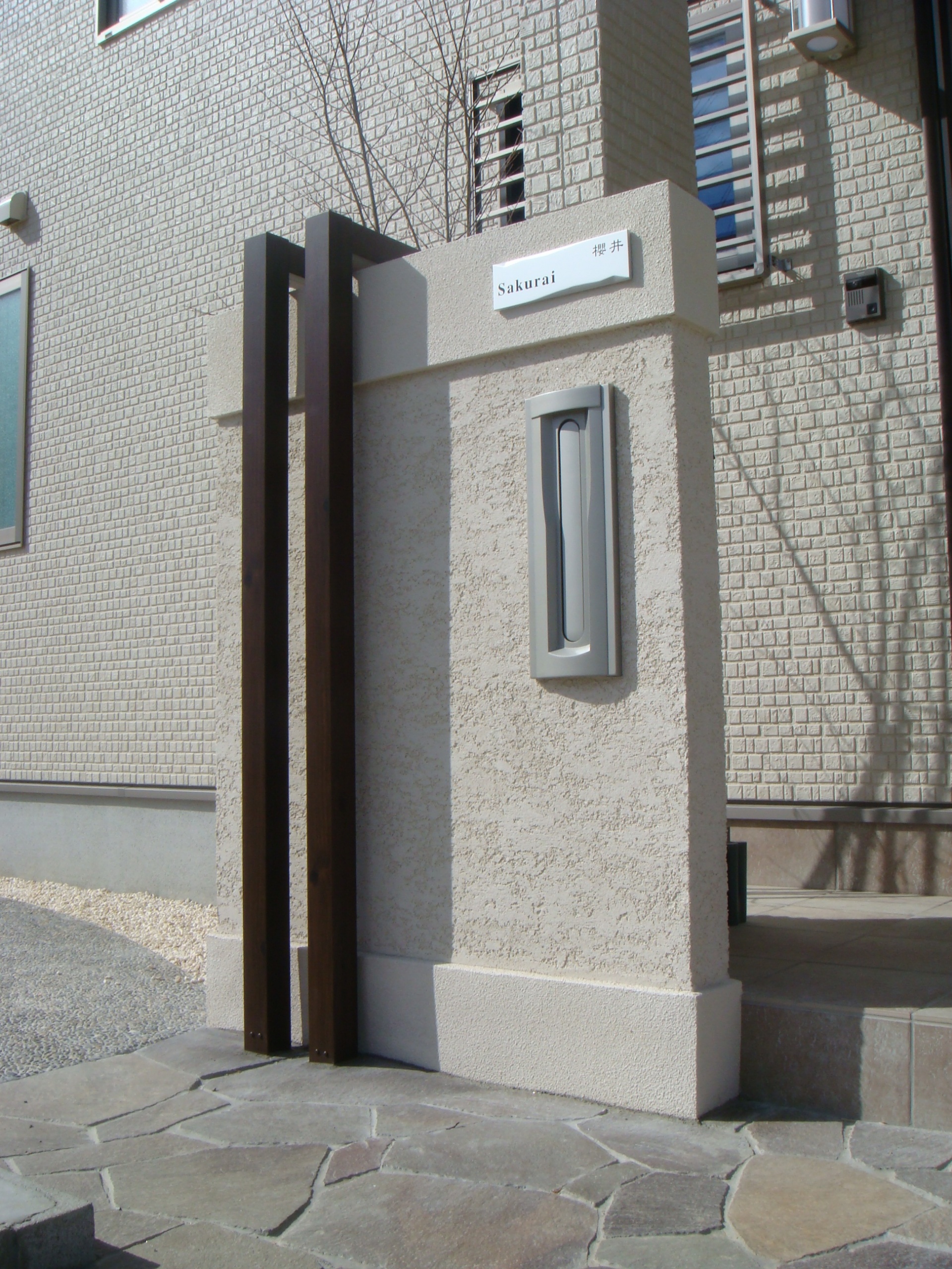 LEONスチール製埋め込み郵便ポストMB0410