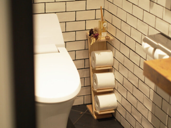 衛生陶器ディスプレイラック、しゃがむトイレディスプレイラック、床置きトイレしゃがむピットサンプルスタンド、ショッピングモール用の取り HAGiHARAトイレラック スリム サニタリー 収納 薄型 収納ラック 棚 隙間収納 整理棚 収納棚 掃除用具 ホワイト トイレット