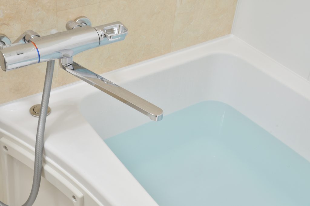 ユニットバスの収納術10選！一人暮らし向けのオシャレなレイアウト例も公開