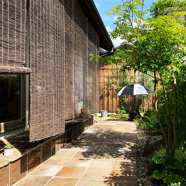 Amazonすだれ 目隠し 屋外窓フィルム断熱シート室内 簾天然葦カーテンリードカーテンカスタムバンブーブラインド屋外ローラーシェードすだれカーテン屋内よしず 日よけ簾 屋外断熱 すだれ目隠し竹すだれ窓用ローマンシェードのロールアップ、パティオ用シェード天然の葦のカーテン手織りリード 防水