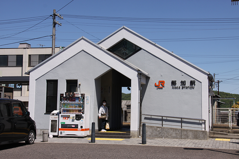 名鉄各務原線新那加駅／ホームメイト