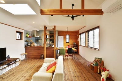 モールディングで既存の柱もエレガントに変身。海外風の美的空間にリノベーション - 戸建リノベーション事例リノベりす