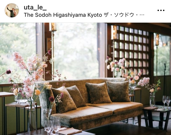 トレンドの高砂ソファとは？ おすすめの装花の飾り方結婚式場の選び方