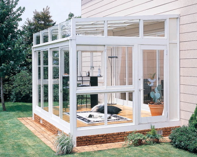 ウッドデッキの上に快適なサンルームを作ろうウッドデッキのDIYリーベ