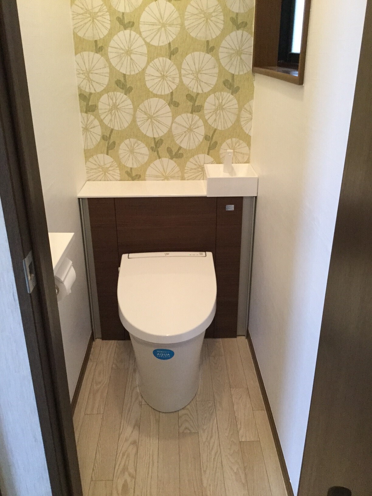 おしゃれな内装のトイレ』 トイレのリフォーム事例 10157- 価格.com