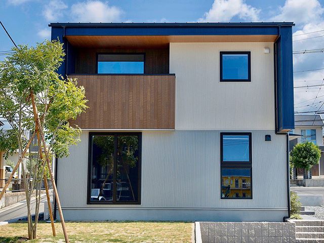 モダンな四角い家の外観実例9選おしゃれに仕上げる5つのコツを紹介注文住宅ブルーハウスデザイン・性能・リゾートライフ、愛知、名古屋、豊橋、豊川、岐阜ならお任せください