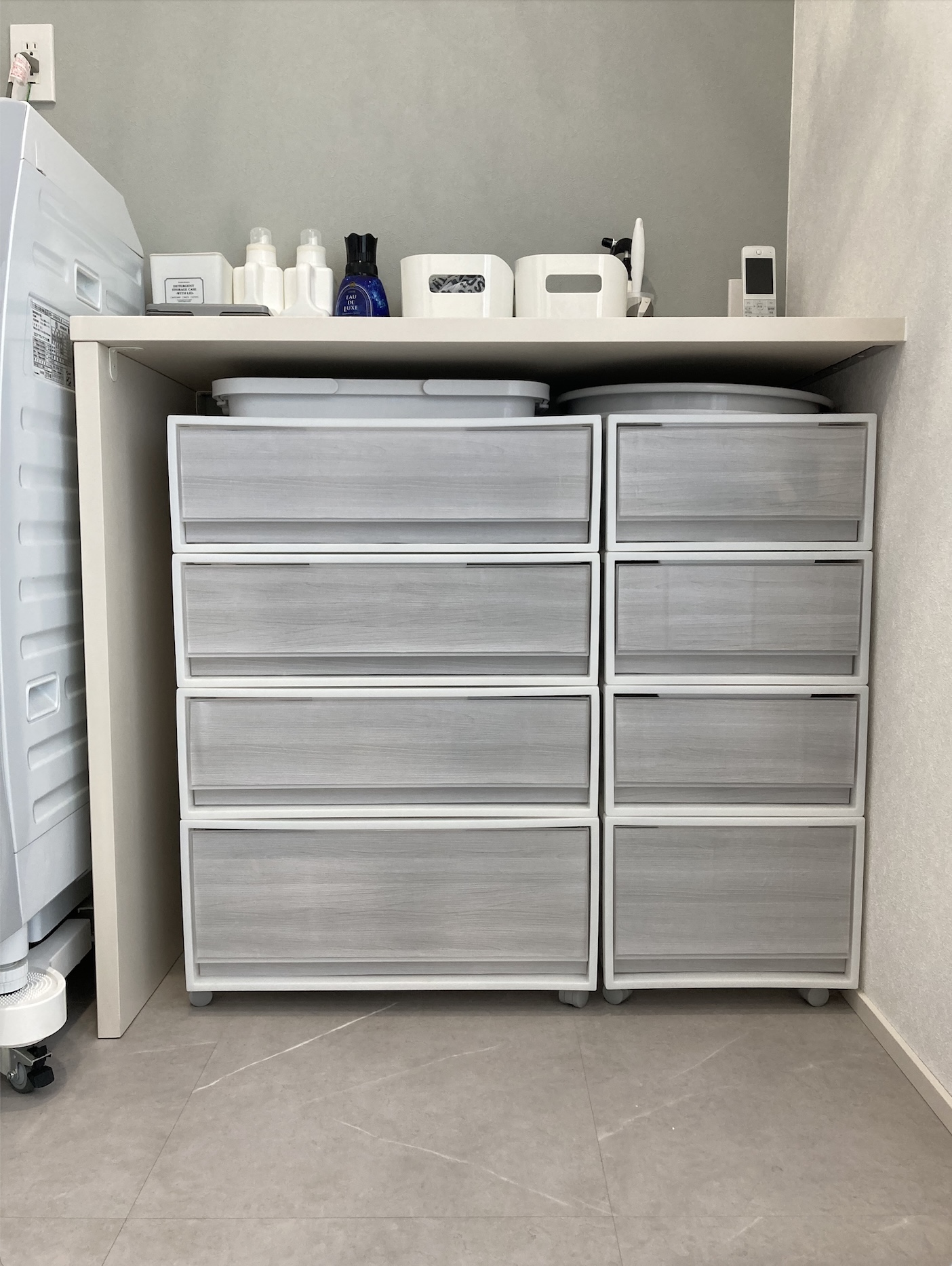 ダイソーのリメイクシートで大変身！プラスチック３段ラックを男前にDIYハンドメイドの作り方・アイデア暮らしニスタ