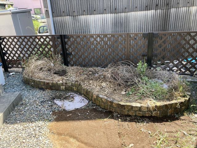 花壇撤去・メッシュフェンス設置大阪市平野区壁リフォーム、外構工事、エクステリアリフォームのアイビリフォーム大阪神戸京都滋賀奈良