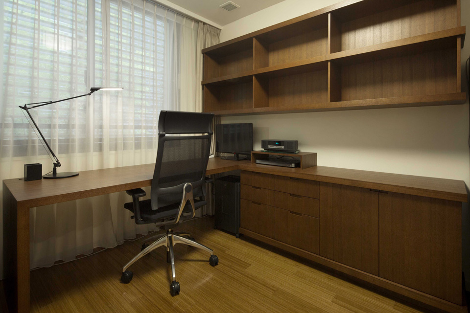 学習机を窓際に置くのはNG？デメリットが多いがダメとまでは言えない学習机評論家のオススメ