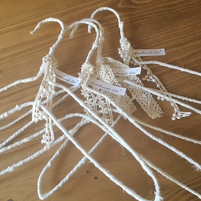 キャンドゥ 以前苦労して手作りしたアレが100均にあった ﾟ∇ﾟ ; ！ ハンガーラック用ディバイダー: happy-go-lucky-心地いい暮らしのコツ- Powered by ライブドアブログ