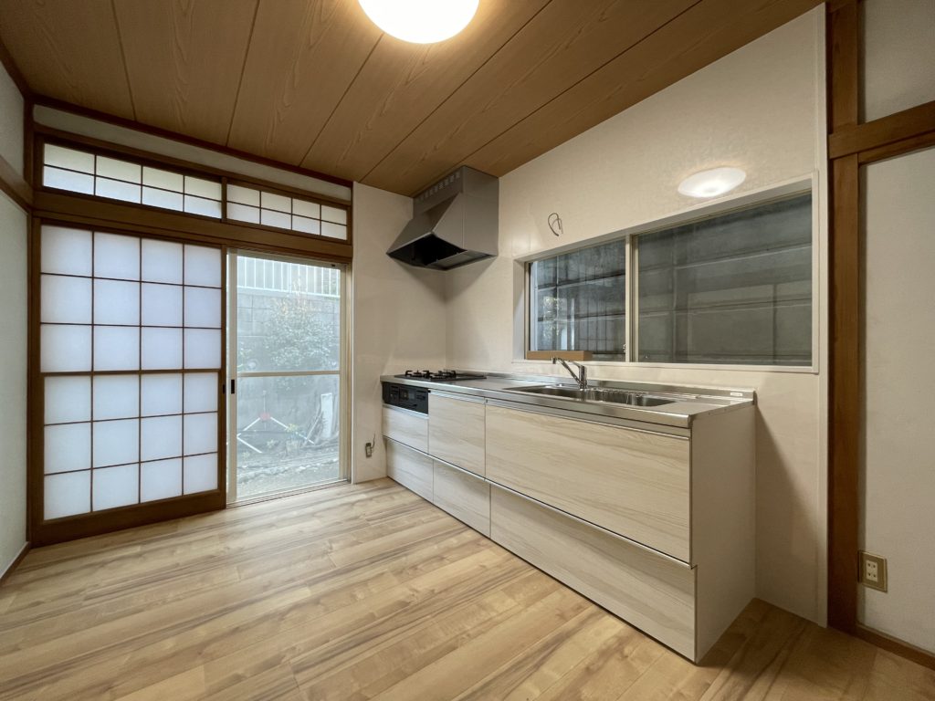 キッチンリフォームの費用相場をチェック！価格帯別リフォーム事例をご紹介定額リフォームのリノコ