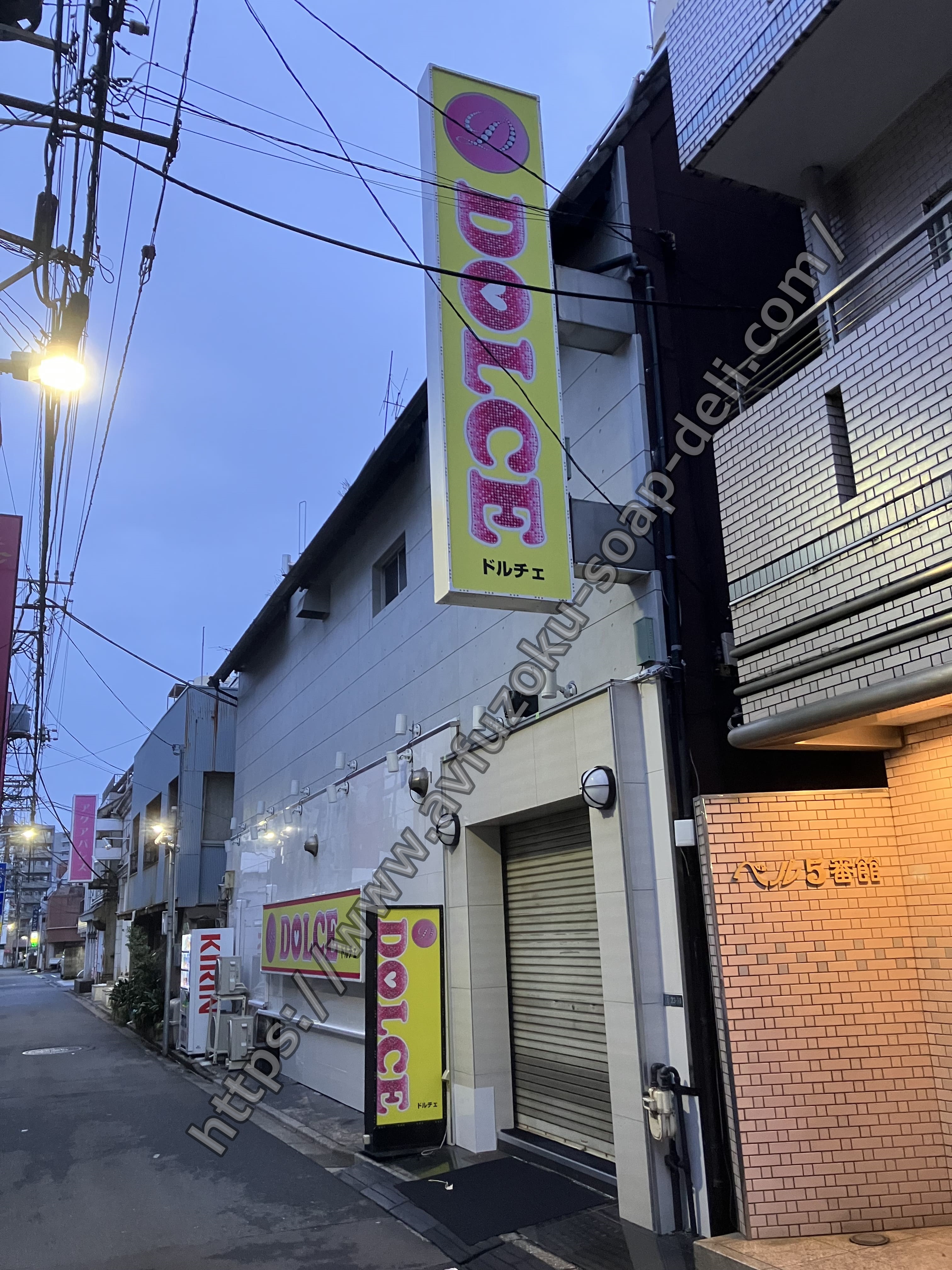 吉原美女革命(風俗/吉原ソープ)「シオ(Hカップ)」格安店では珍しくヌルヌルOKな細身巨乳にゼロ距離。ラストは想定外な幕切れとなった風俗体験レポート  : 風俗ブログ「カス日記。」＝東京の風俗体験レポート&生写真＝