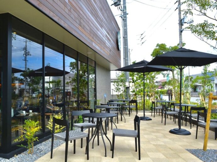 裕統スタバ！ 1階〜4階まで全てオシャレ☺️ 内装費一体いくらかかってるんだろうかw 居るだけで楽しくなるスタバでした😊スタバすたーばっくすスターバックスStarbucksオシャレ工場中目黒中目黒カフェ東京東京カフェInstagram