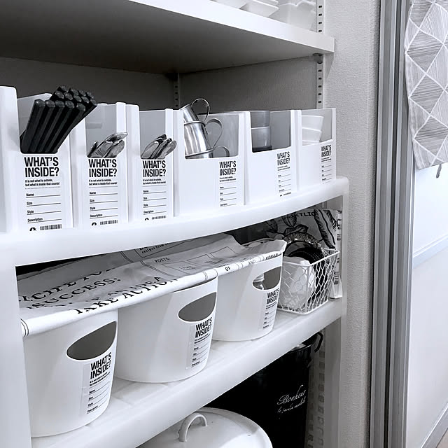 カラーボックスで作る食器棚のほこり対策術！おしゃれ収納の工夫満載