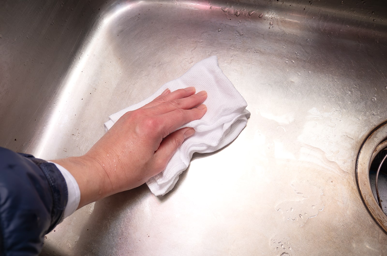 ステンレス 磨き キッチン 掃除 シンクシンク掃除 スポンジ ステンレスみがき 水だけ 流し台 磨く 汚れ落とし 研磨材 洗剤不要 柔らかいキッチンシンク フライパン 鍋 グリル 水栓 両面 ピカピカ: リビングート ANA Mall店ANA Mallマイルが貯まる・使える