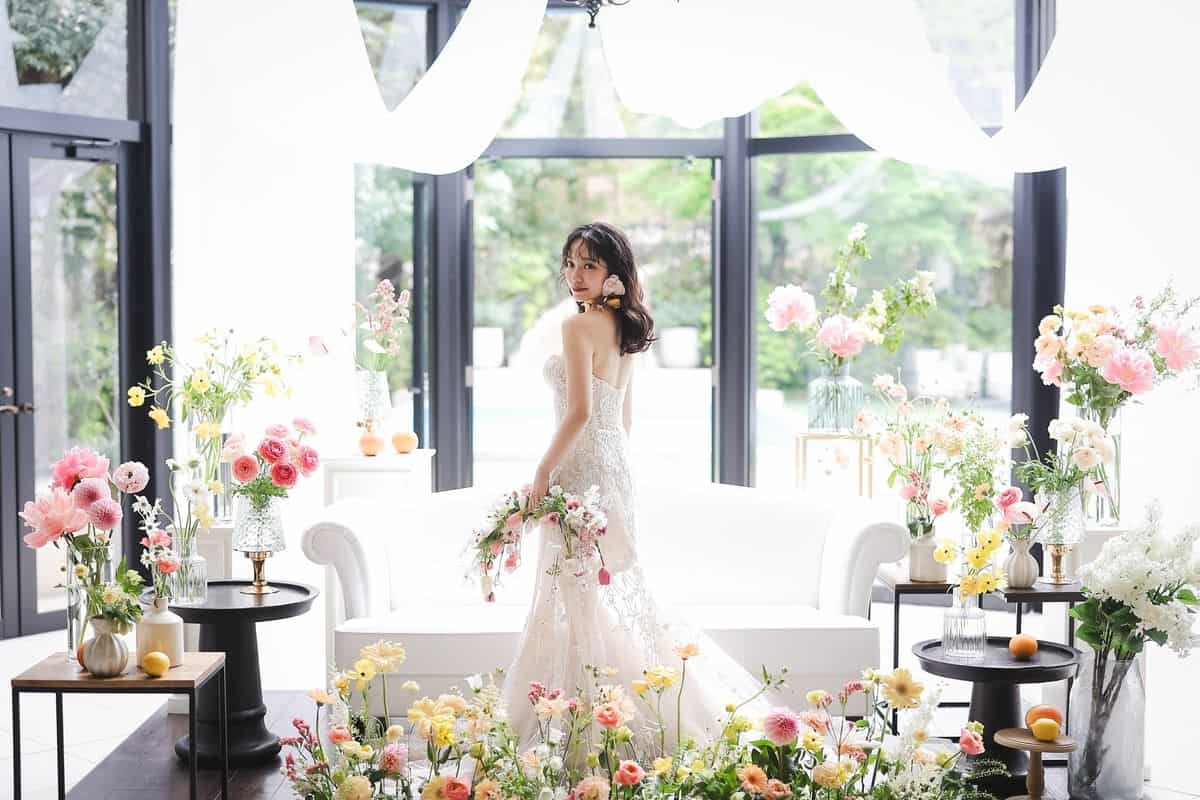 ウェディング アーチ ウェルカムスペース 高砂 フラワーカーテン もはや定番！結婚式の高砂ソファ◎4