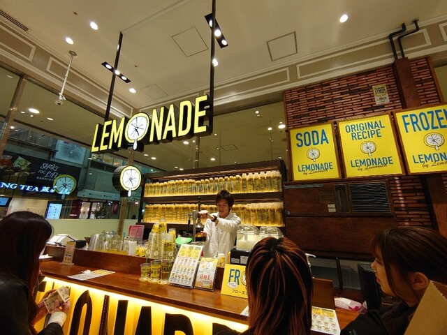 Lemonade, この季節がやってきました！, こんなに天気の良い日にぴったりな, レモネード🍋, 店内、お持ち帰り共に可能です,