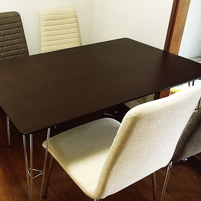 賃貸OK 置くだけ簡単フロアタイル9選！賃貸で使用する注意点を解説 - ラグ・カーペット通販 びっくりカーペット