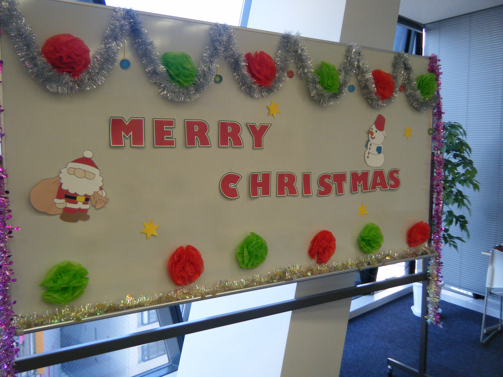 100均のホワイトボードが大活躍♪お部屋をおしゃれにデコレーションするアイデア12選 - ライブドアニュース