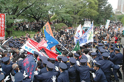 日栄興業株式会社 – 山口県岩国 市の総合建設業「日栄興業株式会社」。土地・建物の売買・賃貸、不動産の有効活用のほか、土地の整地や造成、家屋解体工事も請け負います。不動産のことなら何でもご相談ください。