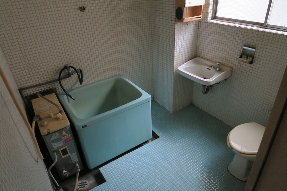 ユニットバスの収納はどうすればいい？アイデア3選と便利グッズ – Onnela オンネラ 暮らしに『楽』を、家族にワクワクを