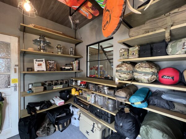 玄関土間収納 キャンプ・アウトドア用品に便利！リフォーム・リノベーション事例7選を紹介NEWS & MAGAZINE大阪のリノベーションならワンストップ型のクジラ株式会社不動産・設計デザイン・施工・リフォーム中古マンション・中古戸建