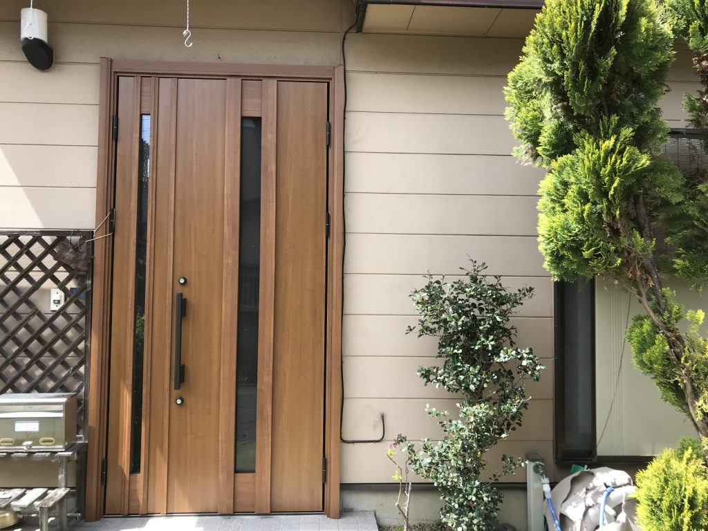 玄関の扉を交換する？鍵や丁番だけを交換する？新潟の窓・玄関ドアリフォーム専門店 窓屋窓助新潟県長岡市