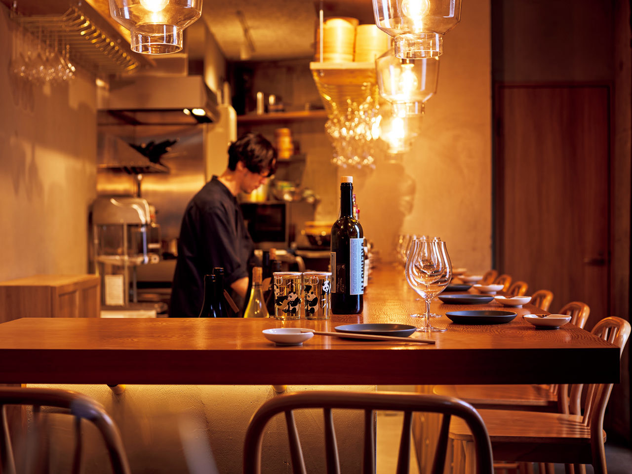 バー、居酒屋店舗内装、デザイン、設計なら東京建創