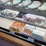 沼津駅南口にある老舗のケーキ屋さん「dolce（ドルセ）」。お店のメンテで休業してる。最近ご無沙汰のプチフロマージュ、また食べたい。(沼津市大手町)  : 沼津つーしん