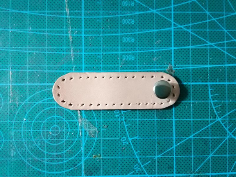 100均DIY 手帳型携帯カバーをダイソー商品だけで作る方法iPhone Android case how to