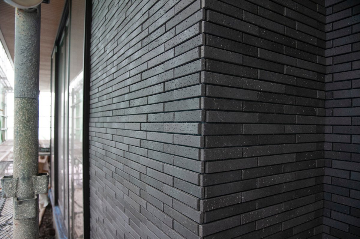 建築実例 エントランスを飾るタイル。 コンセプトは「カジュアルで上品」木造注文住宅・戸建の住友林業 ハウスメーカー