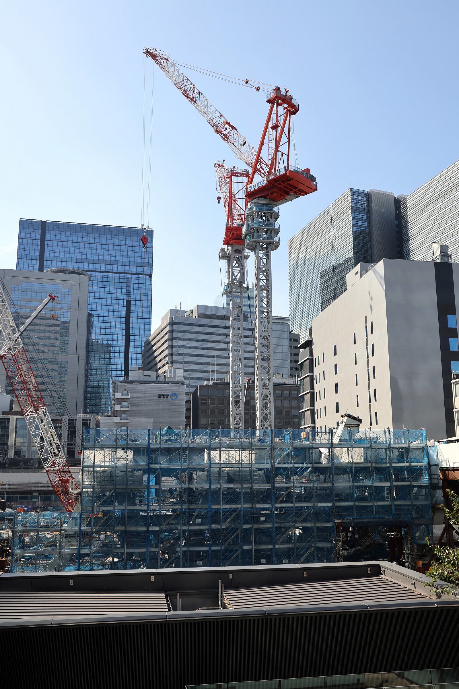 虎ノ門ヒルズステーションタワー屋上のタワークレーンの写真素材FYI07529161ストックフォトの QleanMarket キュリンマーケット