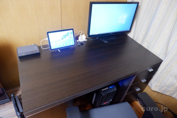 ソファで在宅ワークを実現！パソコンデスクCouchmaster カウチマスター マクアケ - アタラシイものや体験の応援購入サービス