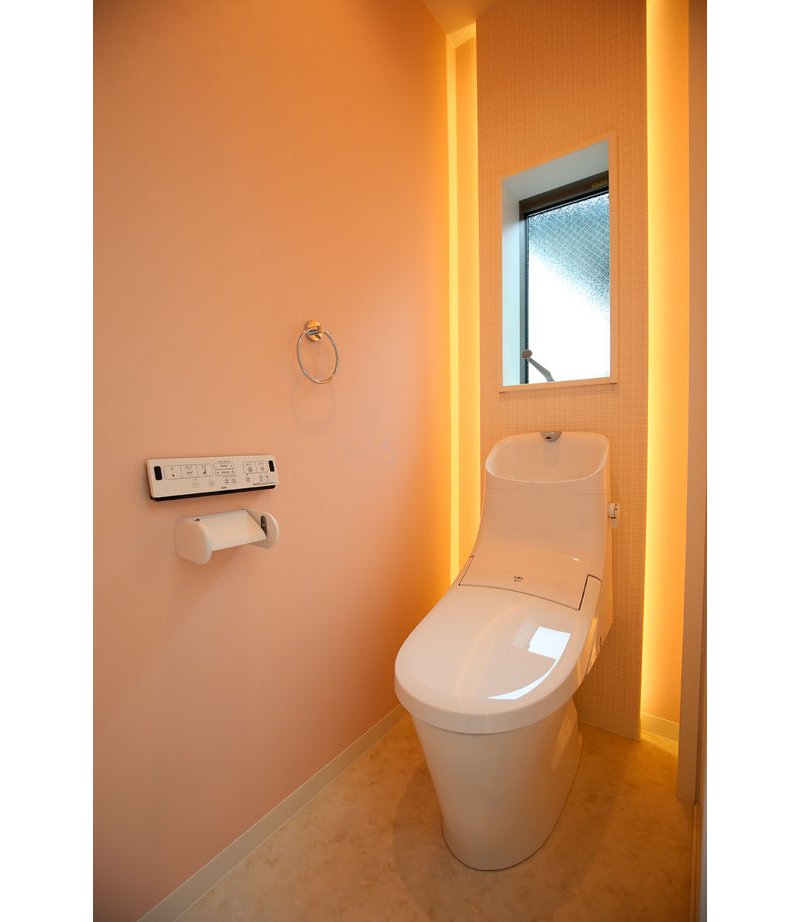 おしゃれなトイレ・洗面所ピンクのタイル、ピンクの壁の画像 75選 - 2025 年 10月Houzzハウズ