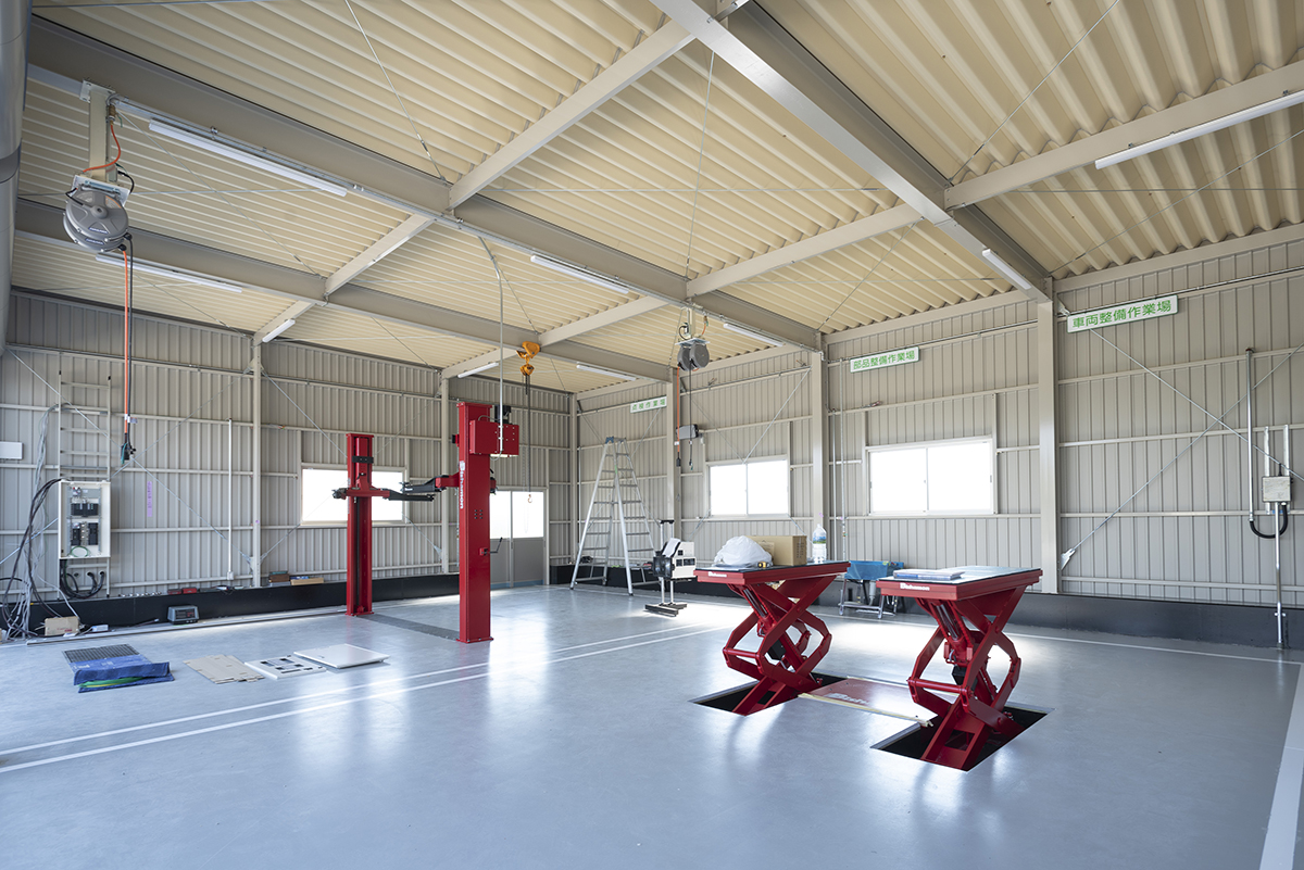 自動車整備工場 - サステナガレージガレージ・作業場・小規模倉庫建築専門店