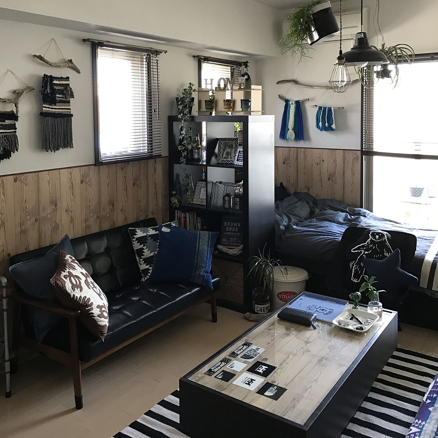 おしゃれ女子の「ヴィンテージ部屋」実例15選！雰囲気ある家具選びが空間作りのコツ - LOCARI ロカリ