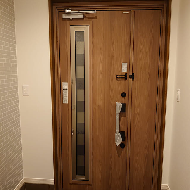 シナモンエルム の玄関ドア交換、リフォーム施工例玄関.jp