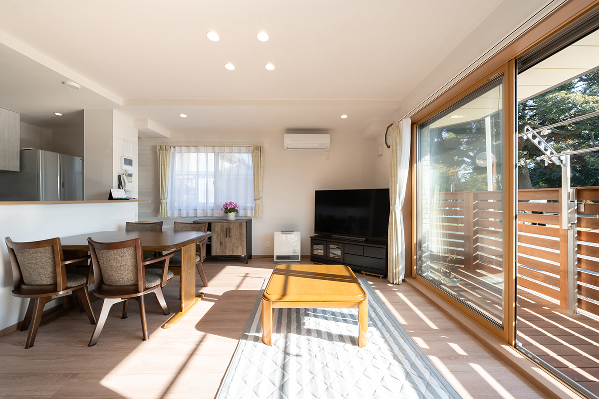 失敗しない！おしゃれなウッドデッキのある家15選！おうちでアウトドア気分を満喫♪ 間取り付き家づくりナビ