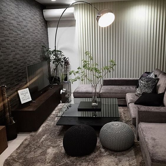 風水 テレビとソファの配置TikTok