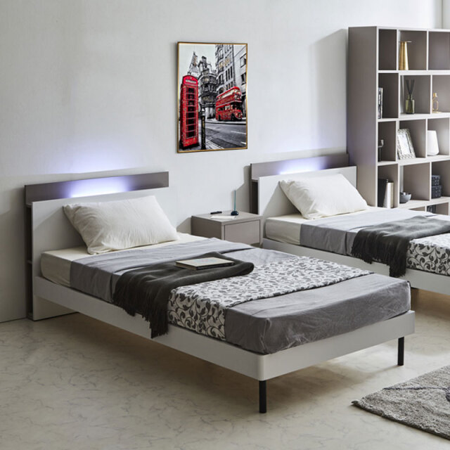 Amazonアイリスオーヤマ 形態安定ホテルライクボックスシーツ シングル 美しさが続く防シワ加工 起きた後のシワ軽減に 形態安定加工光沢あるヘリンボーン調生地 洗濯機で丸洗いOK かんたん着脱 全周ゴム式 ホワイト BXS-TCA-S掛けふとんカバー オンライン通販