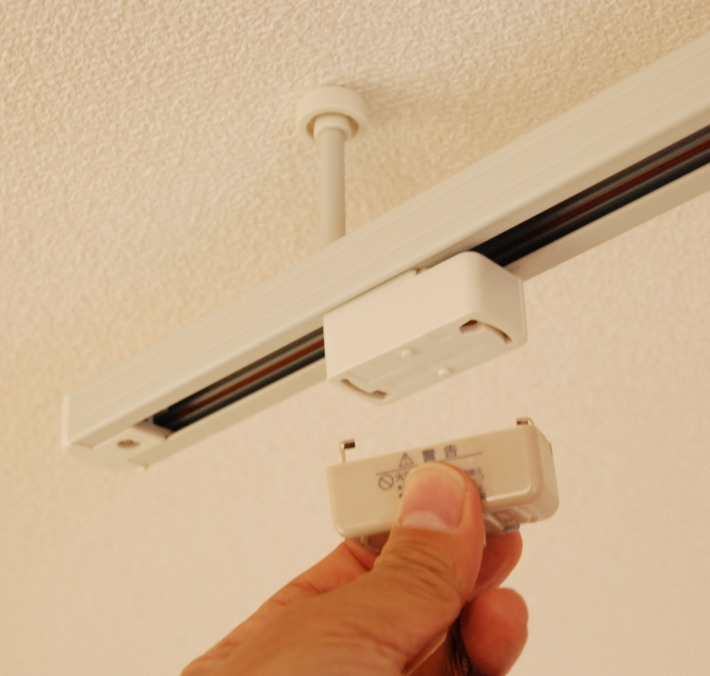 ベントレー ベンテイガ最高峰グレードV12-6.0正規ディーラー車左ハンドル法人禁煙屋根保管毎年コーンズ徹底整備車両大人気ブラック＆ブラックフルレザーインテリアパノラマルーフ純正21インチアルミ純正ナビ地デジバックカメラ全方位カメラ等超豪華装備多数お探しの