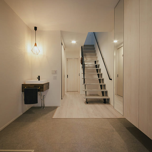 愛知・名古屋でバリアフリー玄関リフォーム親子ドア・引き戸のメリットは？玄関マスタ