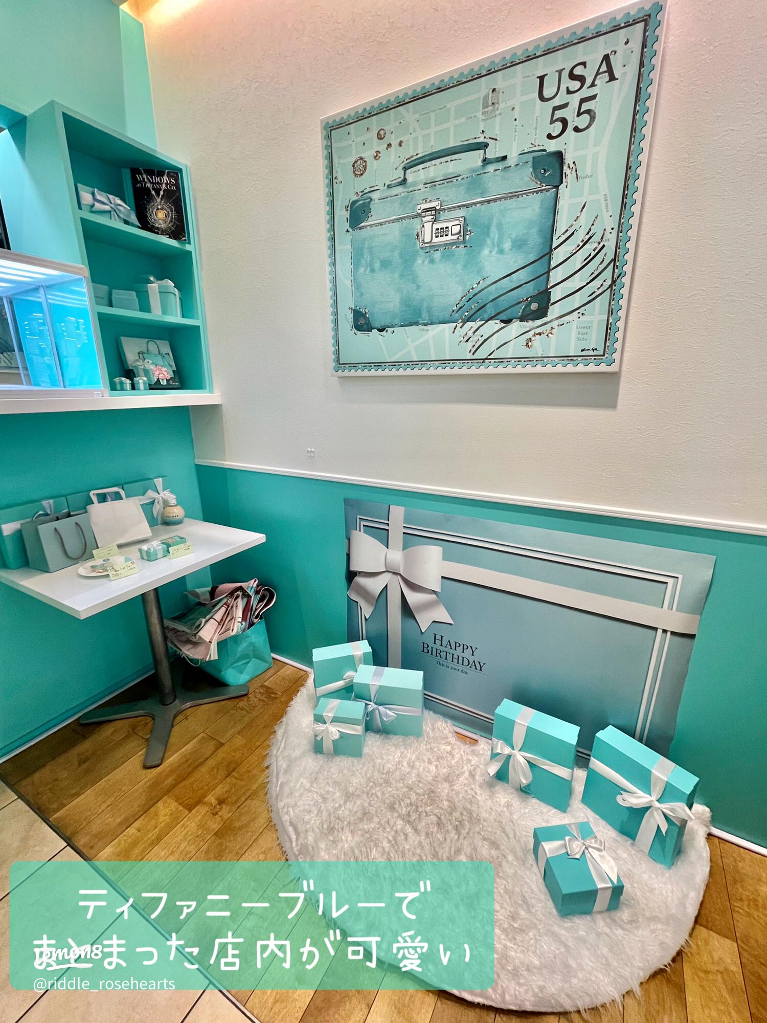 大人可愛いお部屋にしたい！良縁結びの風水効果がある水色をインテリアに取り入れるコツは