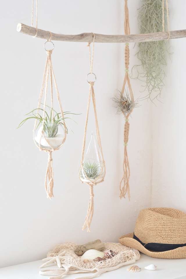 猫の反応がすごい！麻ロープで爪とぎDIYAHAHA