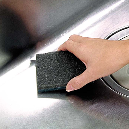 キッチンシンクの水垢掃除は100均スポンジとクレンザーで簡単キレイ！株式会社静城産業