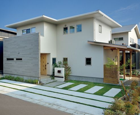 ホワイトとグレーのツートンカラー外壁が爽やかな外壁・屋根塗装工事さくら外壁塗装店 外壁塗装リフォーム工事専門店