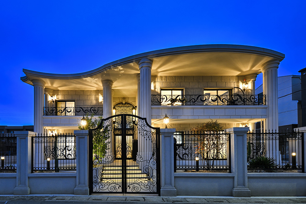 輸入住宅・西洋建築のデザイン集 人気のフレンチスタイル - 横浜 アンティーク住宅の新築とリフォームなら、アンティークハウスデザイン