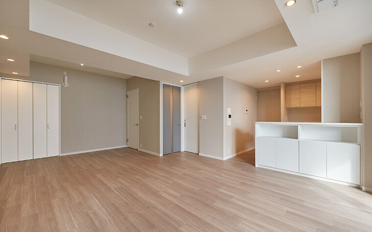 施工事例今、話題のエコカラットとフロアタイル横浜 アリキリ横浜 リフォームはマンションも戸建もアリキリリフォーム 株